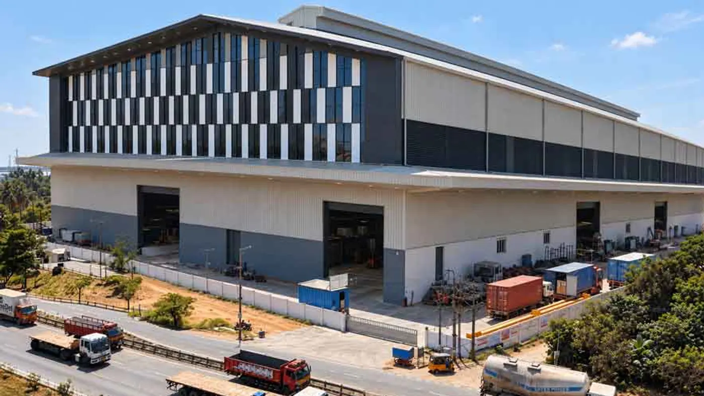 MIPL industrial building with a glazed facade and loading yard